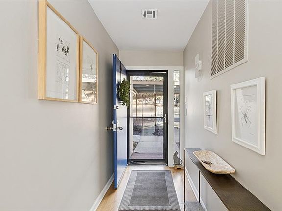 4th image of 4549 Walnut St Unit 1