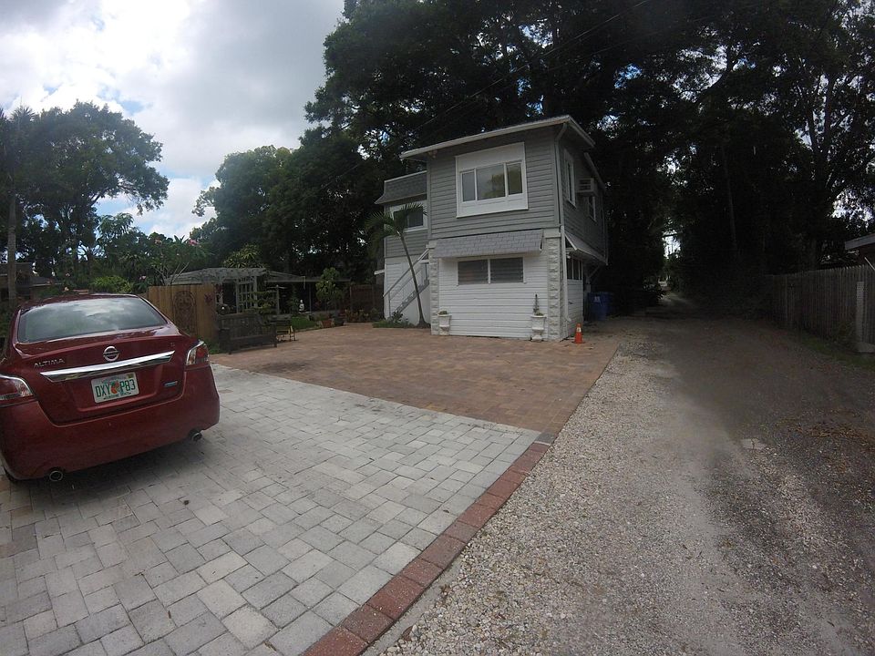 1st image of 811 14th Ave N