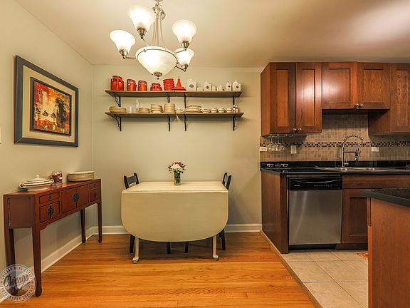 5th image of 10110 Old Orchard Ct #204