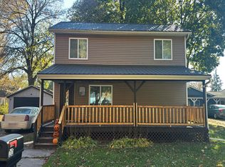 11 Clark St, Yale, MI