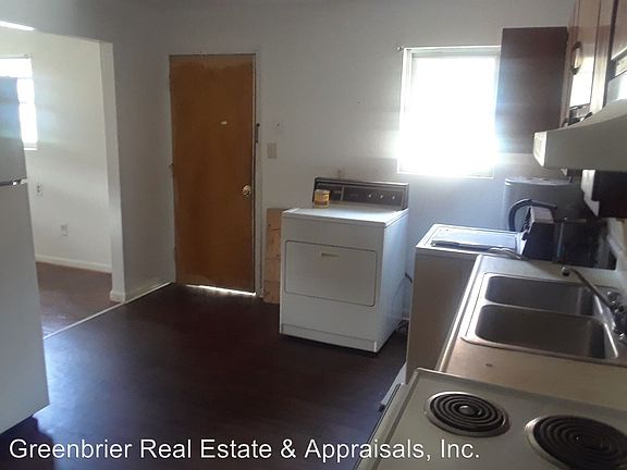 4th image of 3012B Vincent Ave