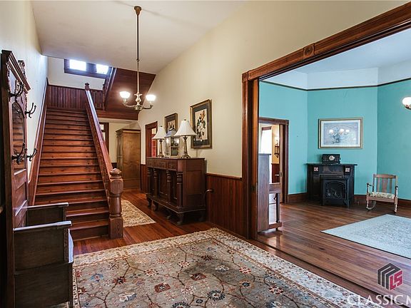 4th image of 213 Shannon Drive