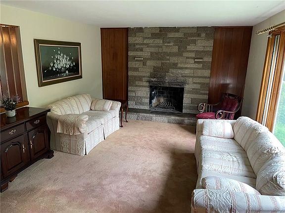 3rd image of 783 Greenville Ave