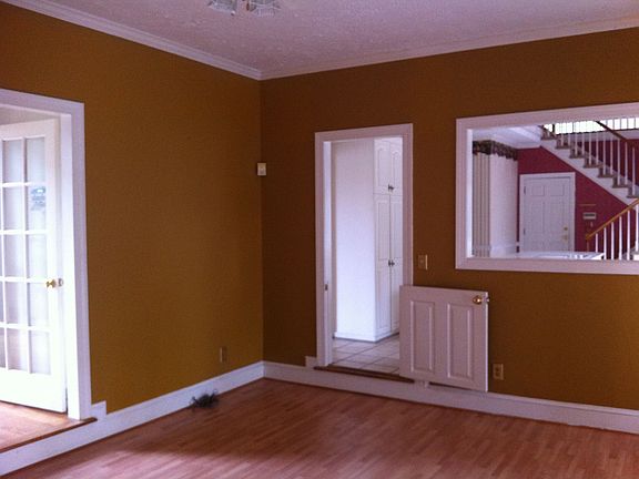 3rd image of 5811 Silchester Ln