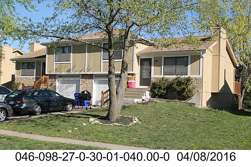 1726 W Prairie St Photo 1