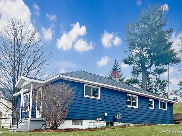 608 Roycroft St, Kingsford, MI 49802