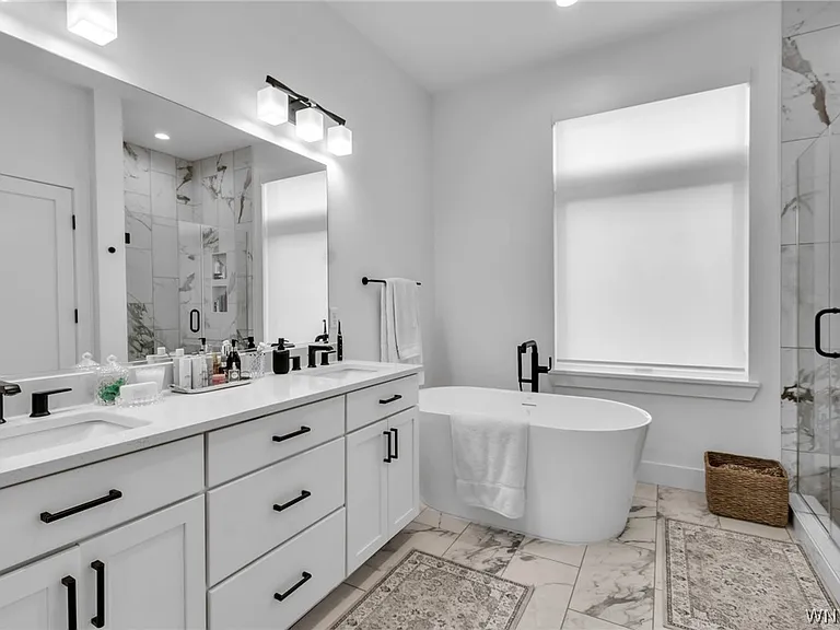 240 Lakefront Blvd — Photo 29