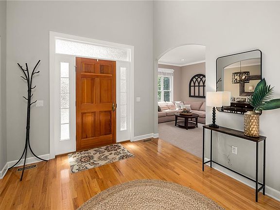 4th image of 2460 Woodland Hills Ct