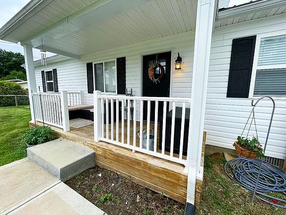 3rd image of 188 Zahn St