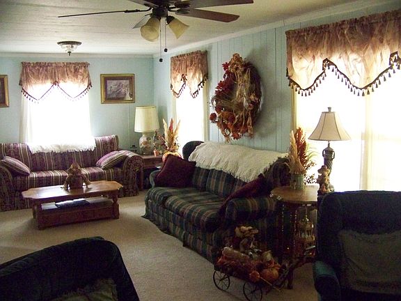 3rd image of 333 Holly Dr