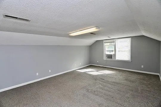 944 Twin Lakes Dr — Photo 29