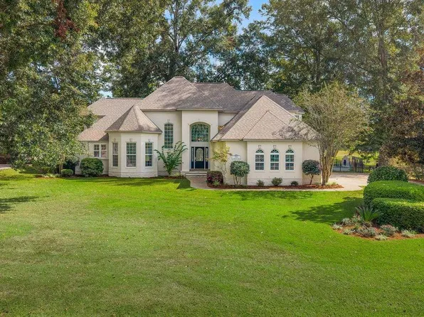 733 Plantation Dr, Abita Springs, LA 70420