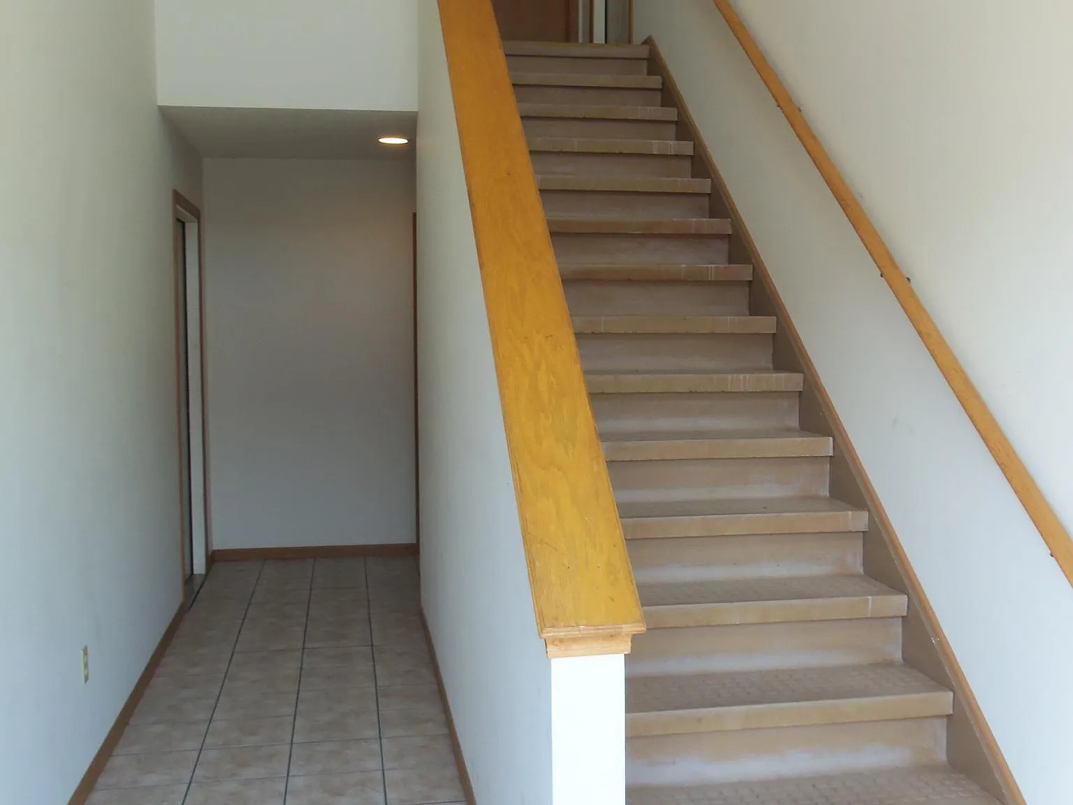 2 bed, 871 sqft, $1,400 — Photo 3