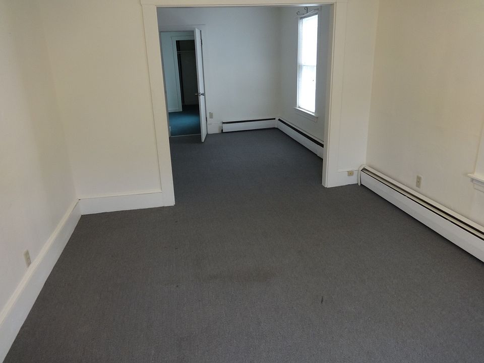 2nd image of 97 Bridge St APT 1