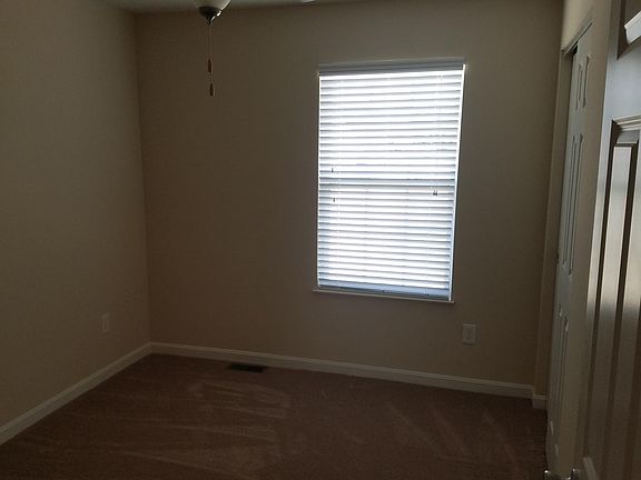 3rd image of 10354 Petersburg Ct