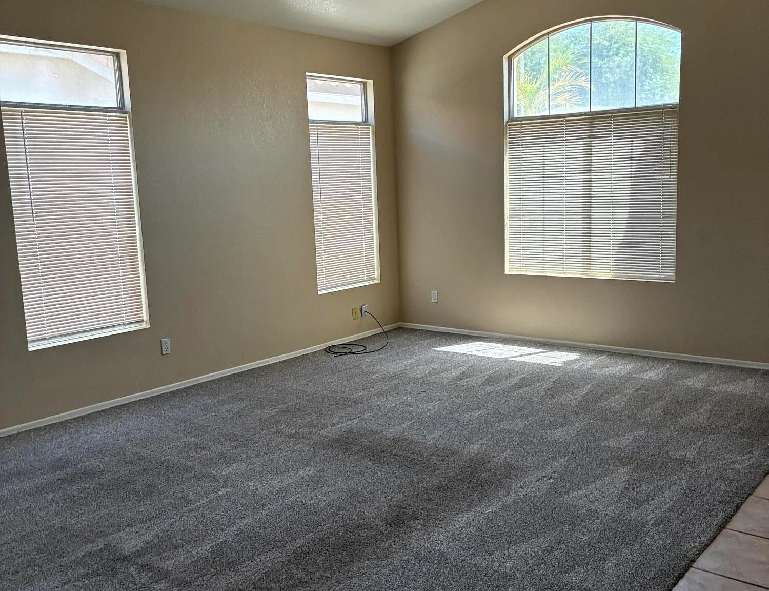 4 bed, 2.0 bath, 2230 sqft, $2,850 — Photo 2