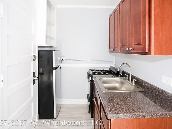5th image of 3257-3267 W Wrightwood Ave #3C