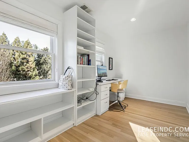 4927 Eskridge Ter NW — Photo 24