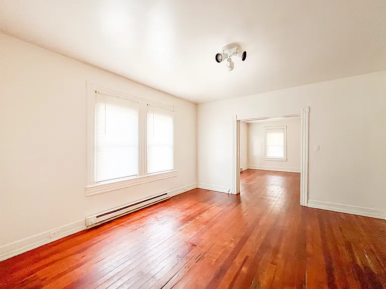 1102 Custer St — Photo 10