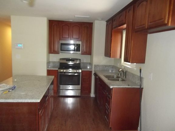 2nd image of 1422 Sheridan Ave