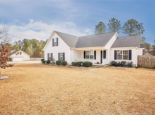 112 Boulder Ct, Raeford, NC 28376