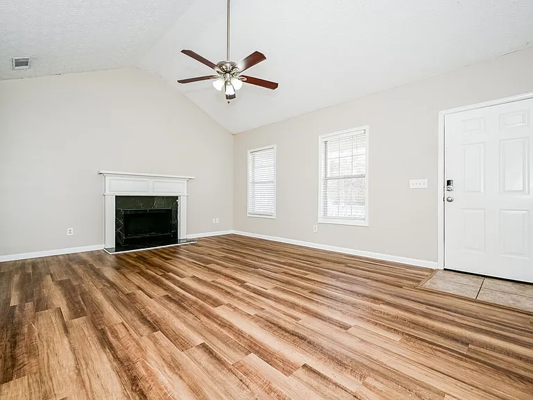 245 Long Creek Dr — Photo 4