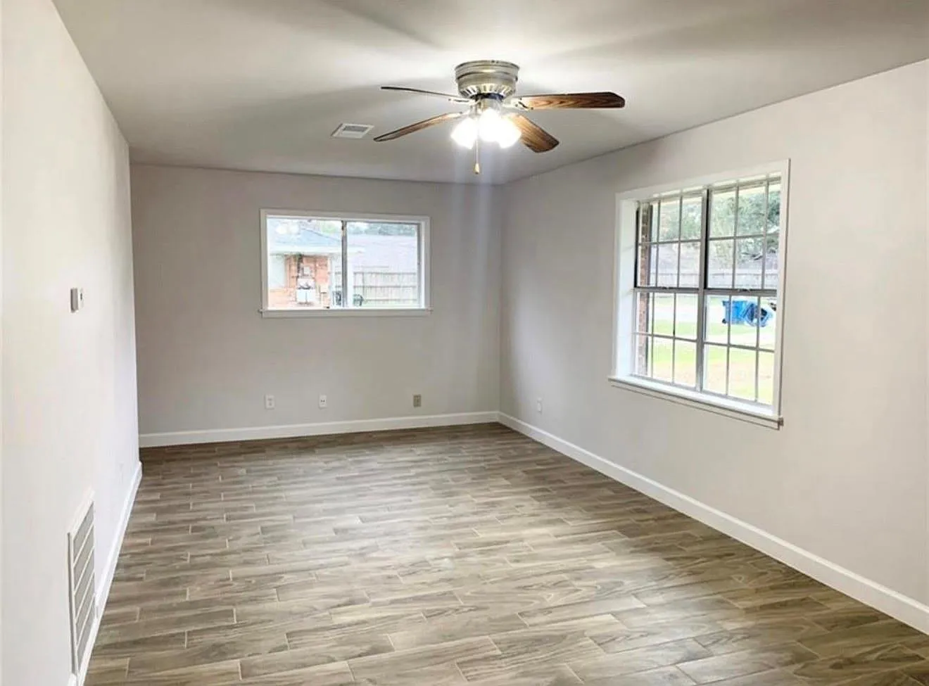 2 bed, 1.0 bath, 875 sqft, $1,350 — Photo 3
