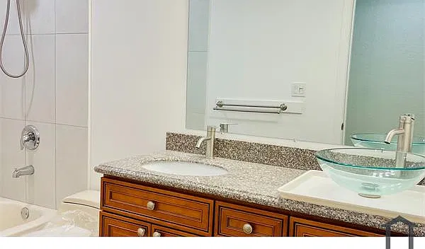 4 bed, 1380 sqft, $3,000 — Photo 3