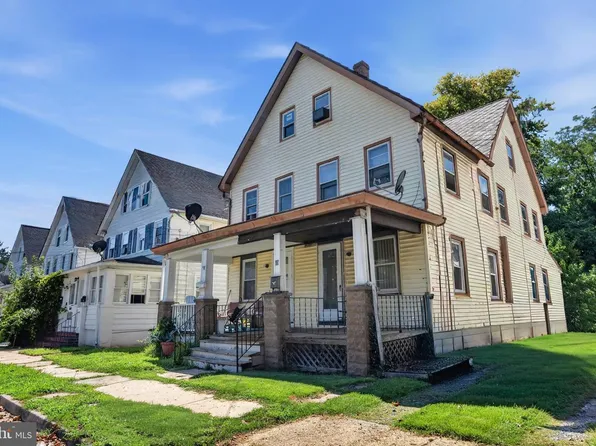 89 Chestnut St, Salem, NJ 08079