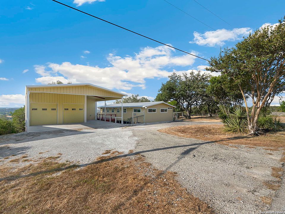 1st image of 228 ROSEWOOD DR
