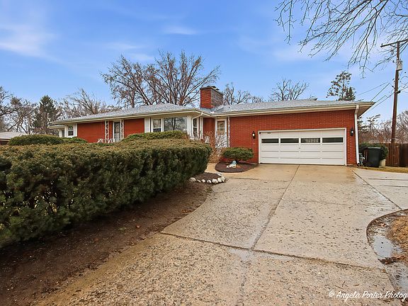 2nd image of 515 Country Club Dr
