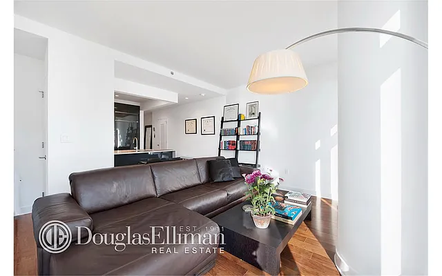 Rented by Douglas Elliman | media 23