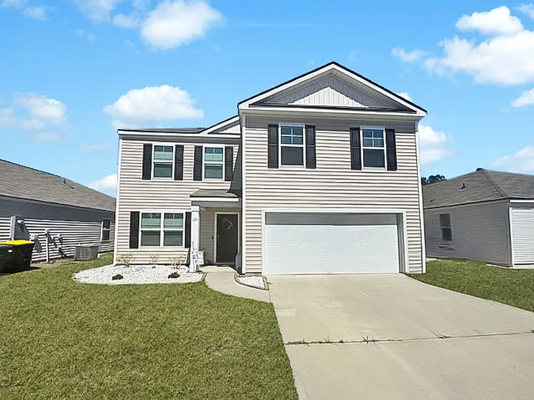 124 Skylark Rd — Photo 1