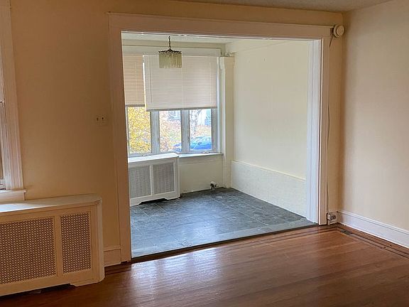 2nd image of 5866 Malvern Ave