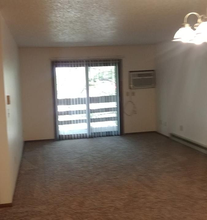 1st image of 2803 17th Ave S APT 8