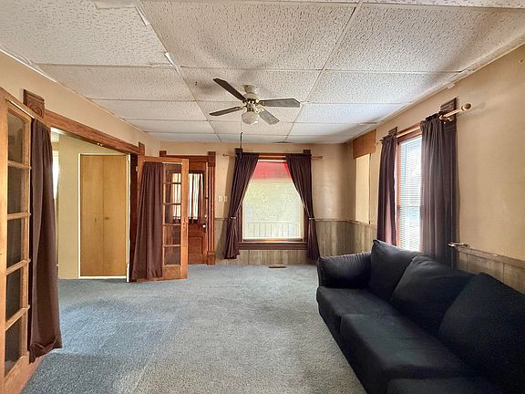 4th image of 504 Orchard St
