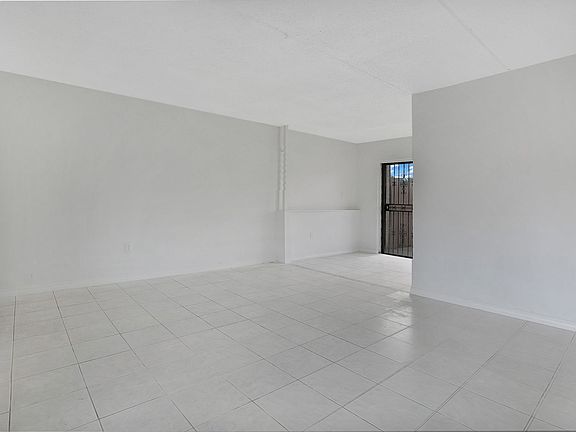 2nd image of 1914 Honour Rd APT 2