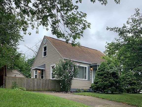 2nd image of 1087 Urana Ave
