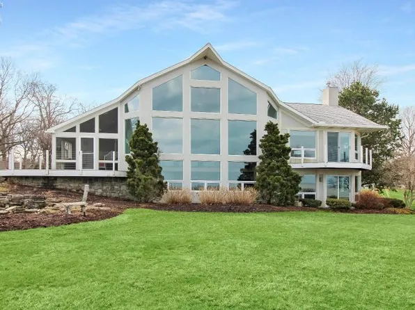 4658 E Cliff Rd, Pt Clinton, OH 43452