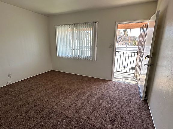 5th image of 625 Elm Ave APT 19