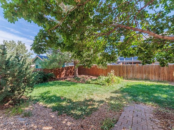 5th image of 306 Hawthorn St