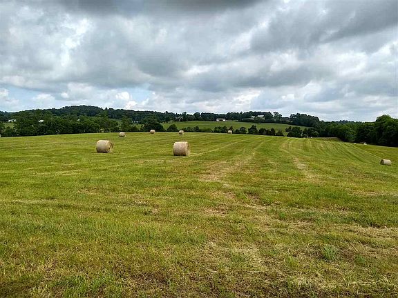 3rd image of 360 County Rd