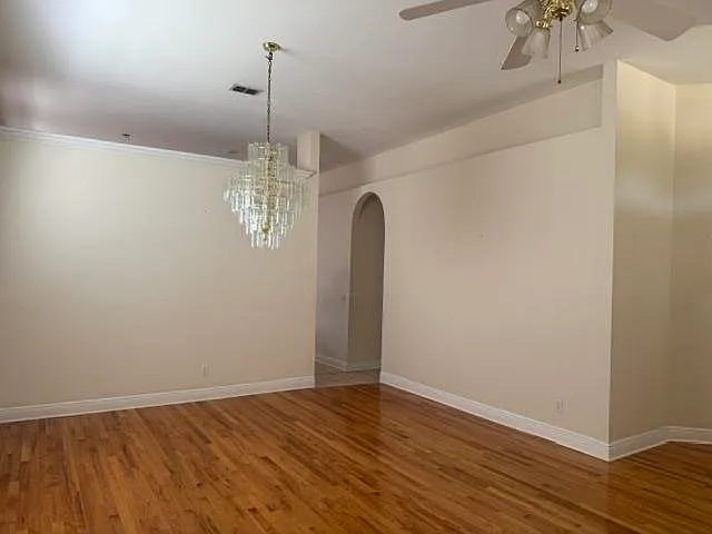 4 bed, 2.0 bath, 1957 sqft, $2,600 — Photo 4