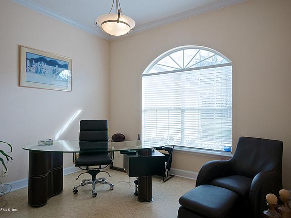 5th image of 4026 Glenhurst Dr N