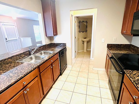 3rd image of 3856 Island Way St