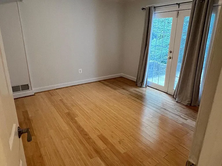 6322 Kellogg Dr — Photo 27