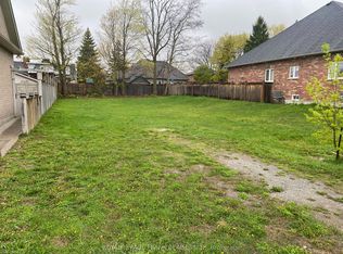 23 Corvinelli Dr, Whitby, ON L1M 0G7