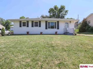 9223 Tomahawk Blvd, Omaha, NE 68134