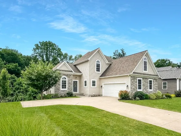 4871 S Wayside Dr, Erie, PA 16505