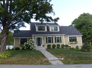 34 Belmont St, Amesbury, MA 01913